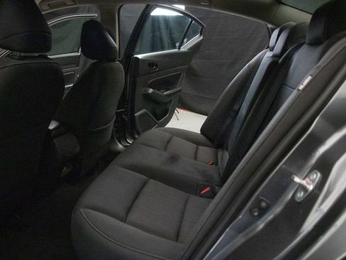 Used 2024 Nissan Altima 2.5 SV FWD image 21