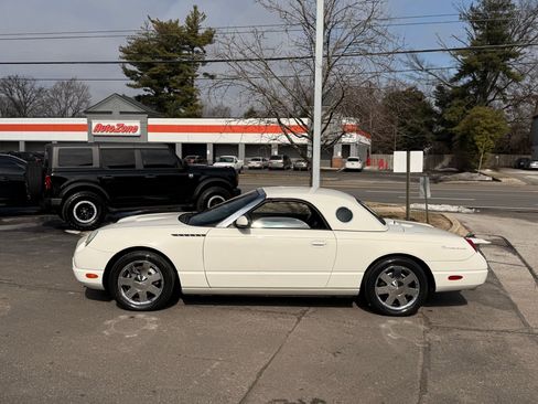 Used 2002 Ford Thunderbird image 5