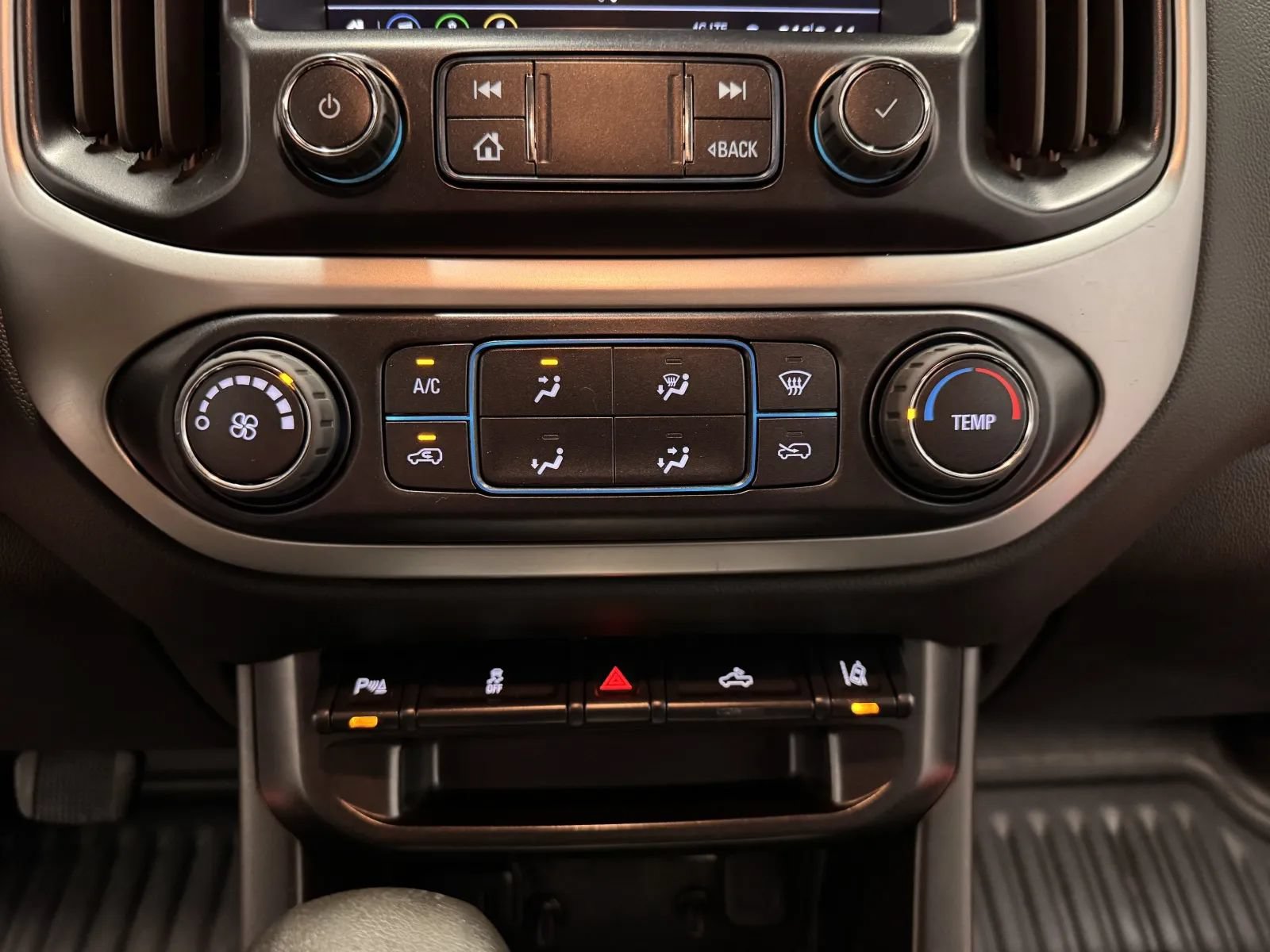 Used 2022 Chevrolet Colorado LT w/ Fleet Safety Package AWD/4WD image 31