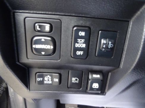 Used 2018 Toyota Tundra TRD Sport image 20