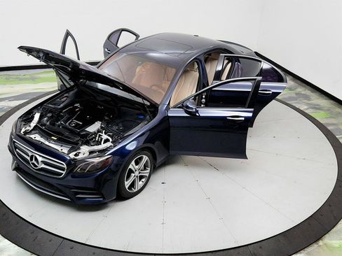 Used 2017 Mercedes-Benz E 300 image 37