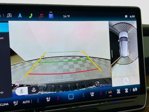 New 2026 Volkswagen Tiguan SEL R-Line image 15