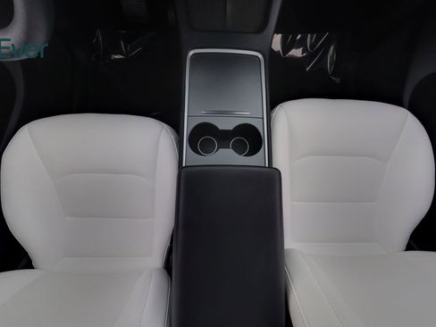 Used 2023 Tesla Model Y Long Range AWD/4WD image 27