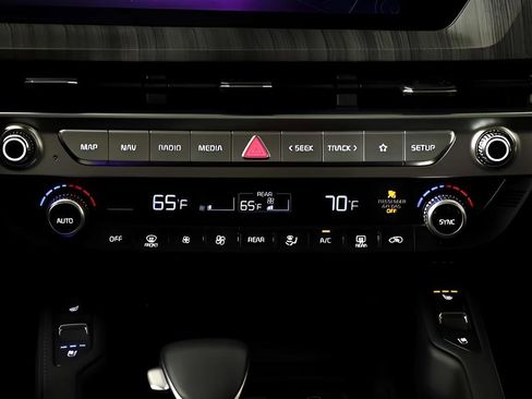 New 2025 Kia Telluride EX image 27