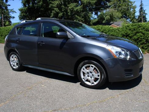 Used 2009 Pontiac Vibe AWD w/ Sun And Sound Package image 2