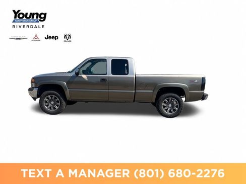 Used 1999 GMC Sierra 1500 4x4 Extended Cab w/ Marketing Option Pkg image 2
