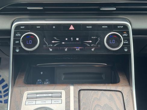 Used 2024 Genesis GV80 2.5T AWD/4WD image 15