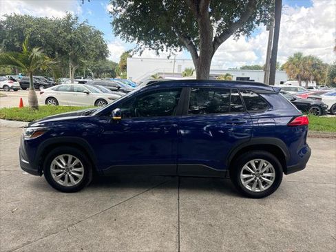 Used 2022 Toyota Corolla Cross LE FWD image 11