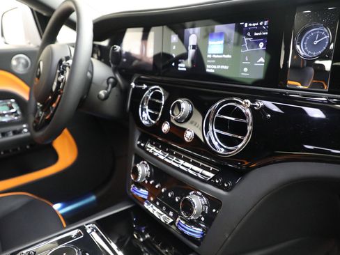 New 2026 Rolls-Royce Spectre image 27