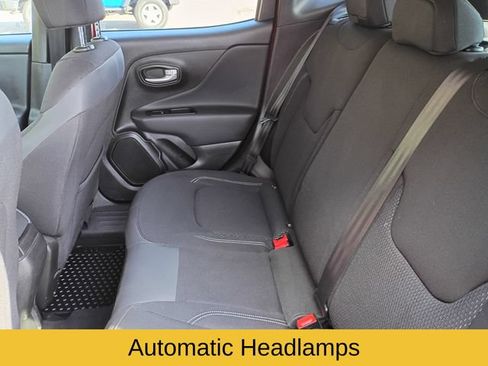 Used 2023 Jeep Renegade Latitude w/ Premium Group AWD/4WD image 18