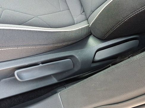Used 2025 Volkswagen Jetta Sport FWD image 18