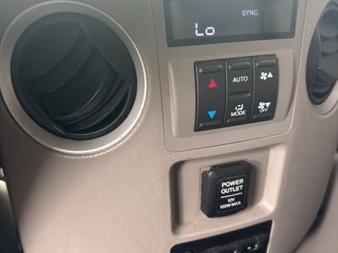 Used 2011 Honda Pilot Touring image 22