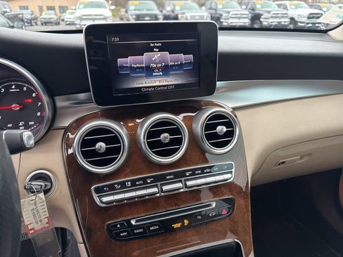 Used 2017 Mercedes-Benz GLC 300 image 8