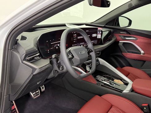 New 2025 Audi SQ5 Premium Plus image 4