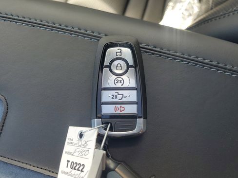 New 2026 Ford F450 Platinum w/ FX4 Off-Road Package image 22