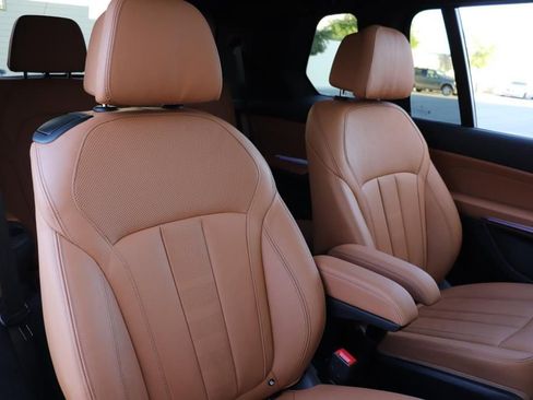 Used 2021 BMW X7 xDrive40i w/ M Sport Package image 30