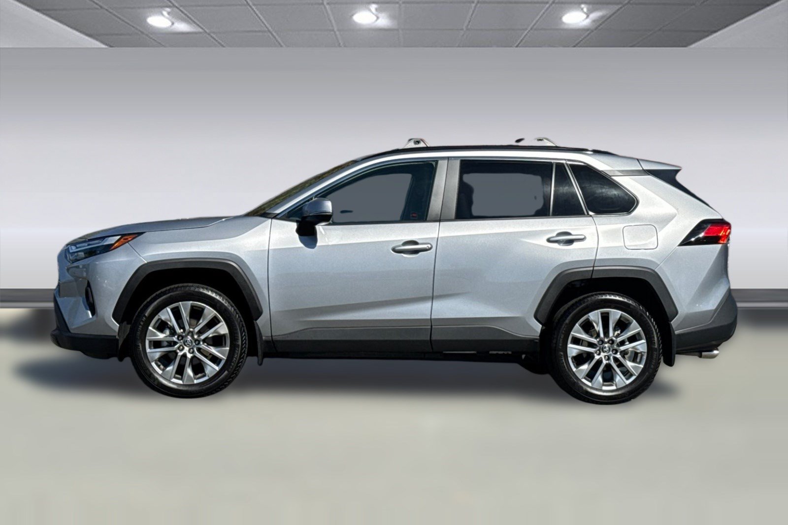 Certified 2025 Toyota RAV4 XLE Premium AWD/4WD image 2