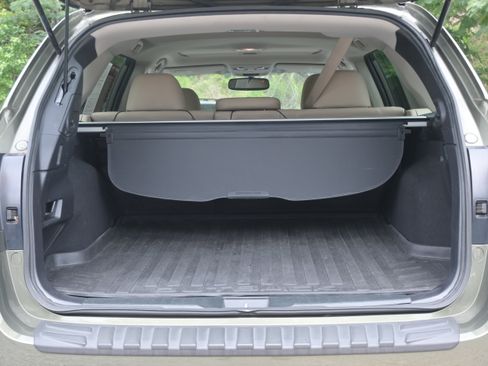 Used 2015 Subaru Outback 2.5i Limited AWD/4WD image 35