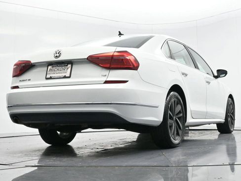 Used 2018 Volkswagen Passat 2.0T SE image 46