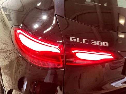 Used 2023 Mercedes-Benz GLC 300 4MATIC w/ AMG Line image 28