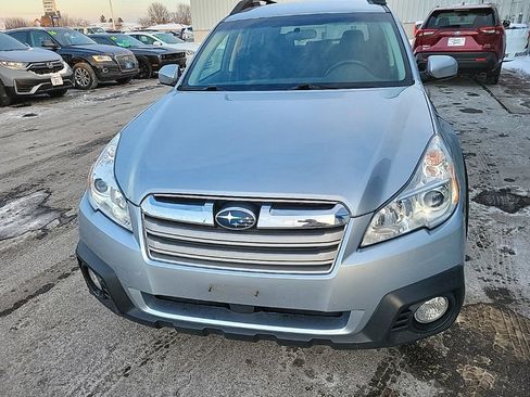 Used 2013 Subaru Outback 2.5i Premium image 2