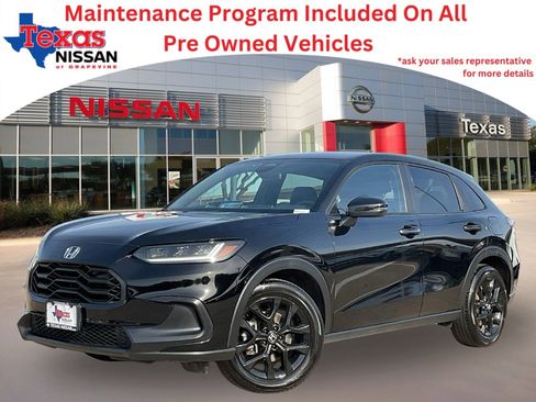 Used 2025 Honda HR-V Sport image 1