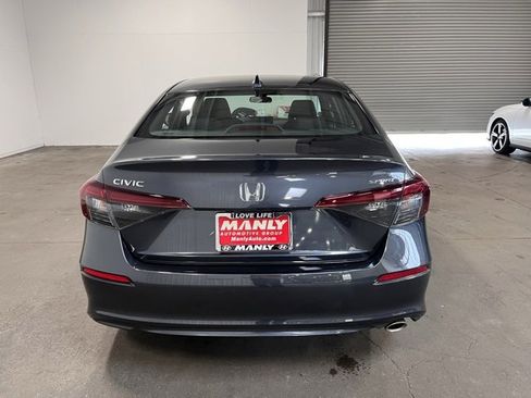 Used 2025 Honda Civic Sport image 4