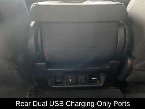 Used 2021 Chevrolet Silverado 1500 RST w/ Max Trailering Package AWD/4WD image 12