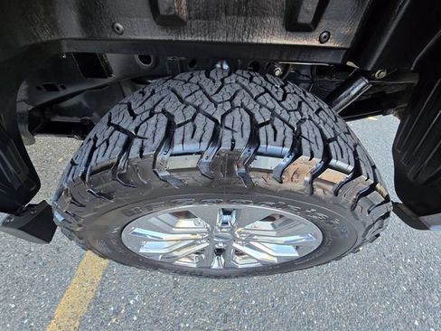Used 2025 Ford F150 Lariat w/ Equipment Group 502A High AWD/4WD image 34