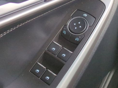 Used 2023 Ford Explorer XLT w/ Equipment Group 202A image 25