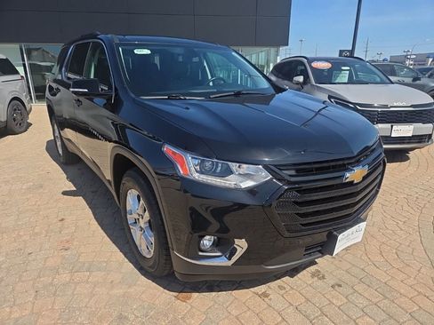 Used 2019 Chevrolet Traverse LT AWD/4WD image 3