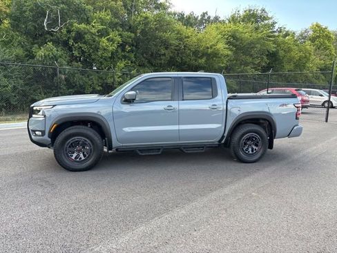 Used 2025 Nissan Frontier PRO-4X w/ Pro Premium Package image 2