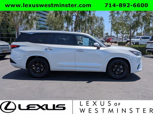 Certified 2024 Lexus TX 350 AWD w/ Captains Chair Package image 4