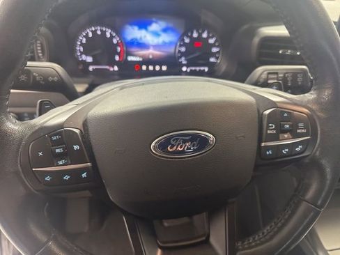 Used 2020 Ford Explorer XLT RWD image 17