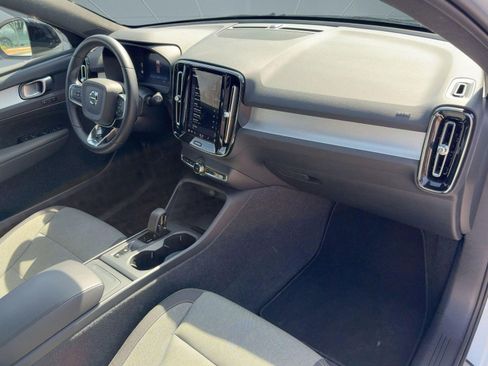 Certified 2024 Volvo XC40 B5 Core image 29