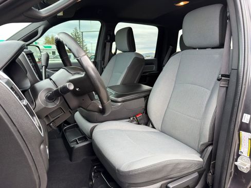 Used 2022 RAM 2500 Big Horn AWD/4WD image 13