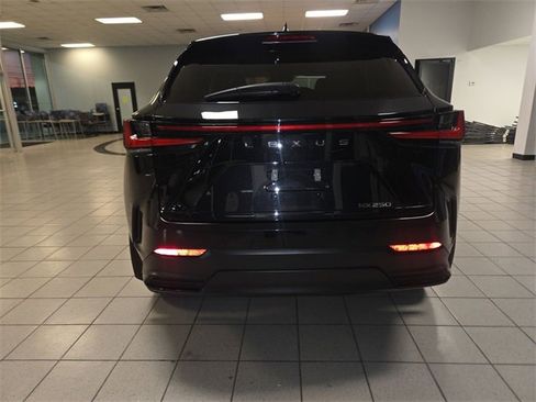 Used 2022 Lexus NX 250 FWD w/ Premium Package image 7