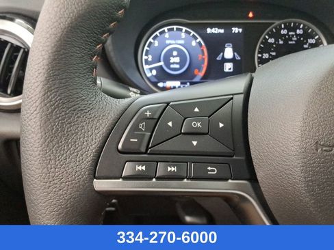 New 2025 Nissan Versa SR w/ Trunk Package image 23