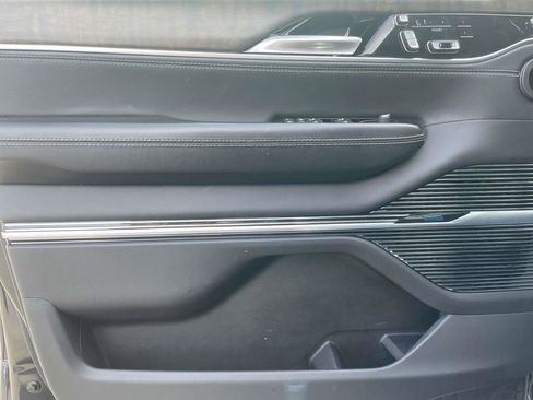 Certified 2023 Jeep Grand Wagoneer Series II image 27