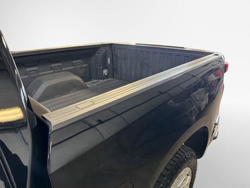 Used 2022 Chevrolet Silverado 1500 LTZ AWD/4WD image 25