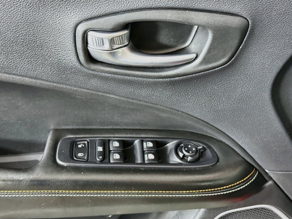 Used 2021 Jeep Compass Sport AWD/4WD image 23