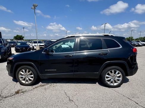 Used 2015 Jeep Cherokee Limited w/ Luxury Group FWD image 2