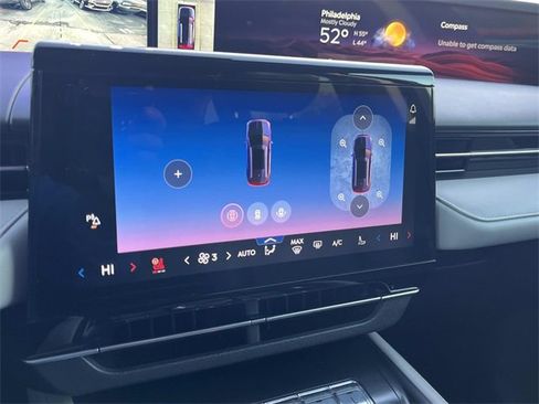 Used 2024 Lincoln Nautilus Reserve image 39