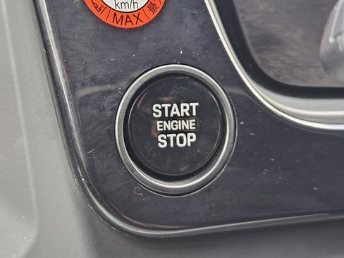 Certified 2025 Porsche Cayenne Coupe image 21