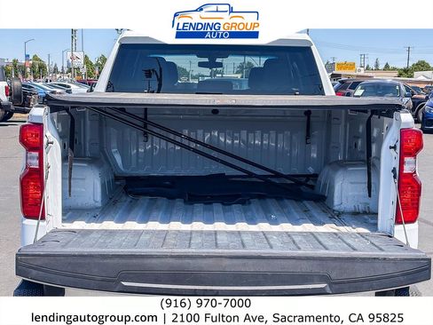 Used 2021 Chevrolet Silverado 1500 LT w/ Z71 Off-Road Package AWD/4WD image 24