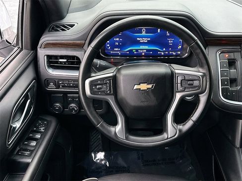 Used 2023 Chevrolet Suburban Premier image 23