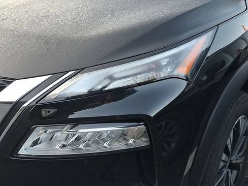 Used 2023 Nissan Rogue SV FWD image 10