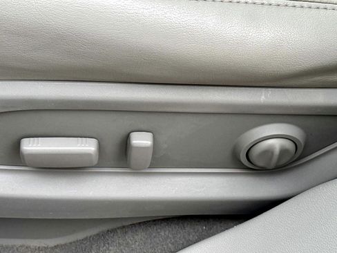 Used 2015 Buick Enclave Leather FWD image 17