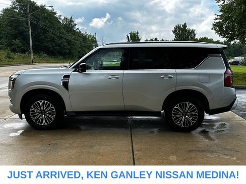 Used 2025 Nissan Armada SL w/ Captain's Chari Seat Package AWD/4WD image 6