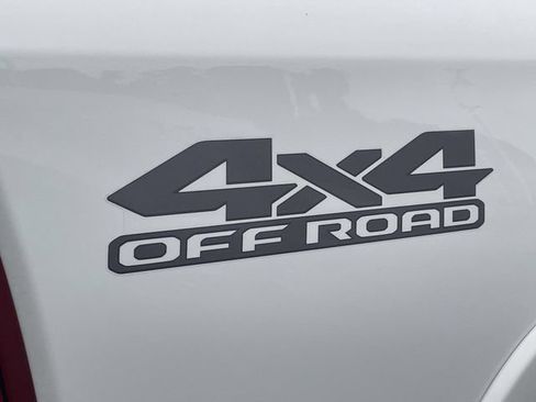 Used 2020 RAM 1500 Laramie w/ Off Road Group AWD/4WD image 10